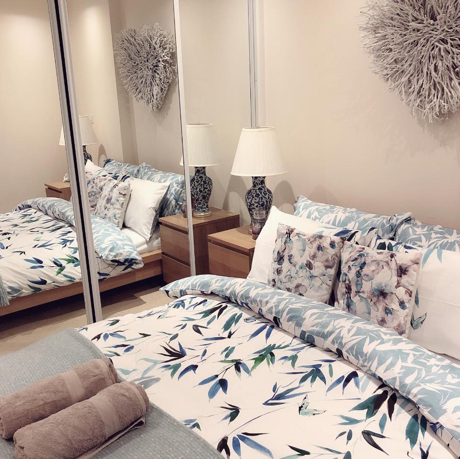 Soak Up The Light At A Soothing, Stylish Apartment In Swansea Marina Zewnętrze zdjęcie